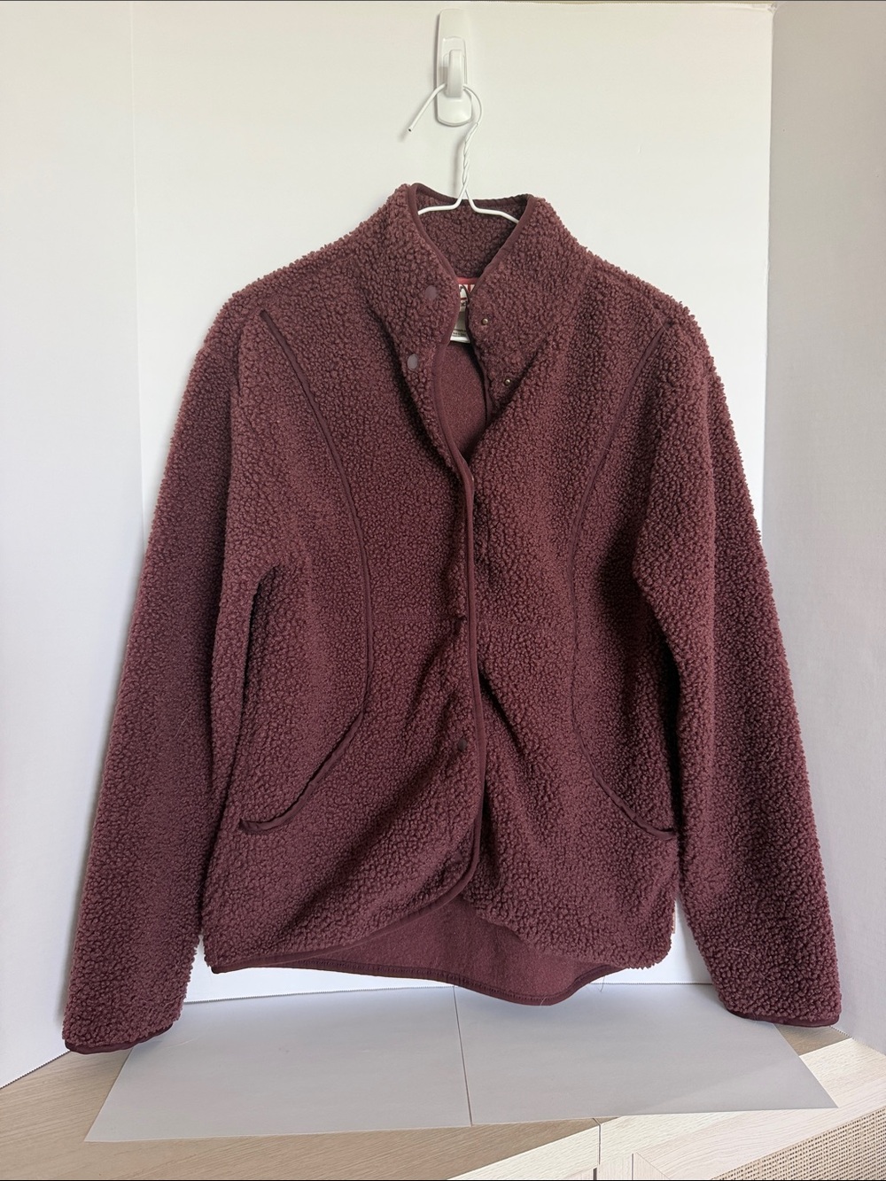 Avalanche Women's Teddy Sherpa Jacket in deep plum SMALL